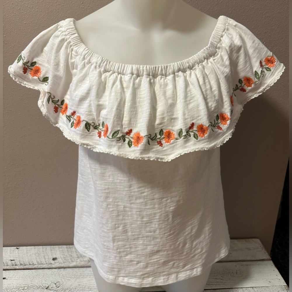 🔴 Miss Me Off-Shoulder Top with Floral Embroidery - EUC